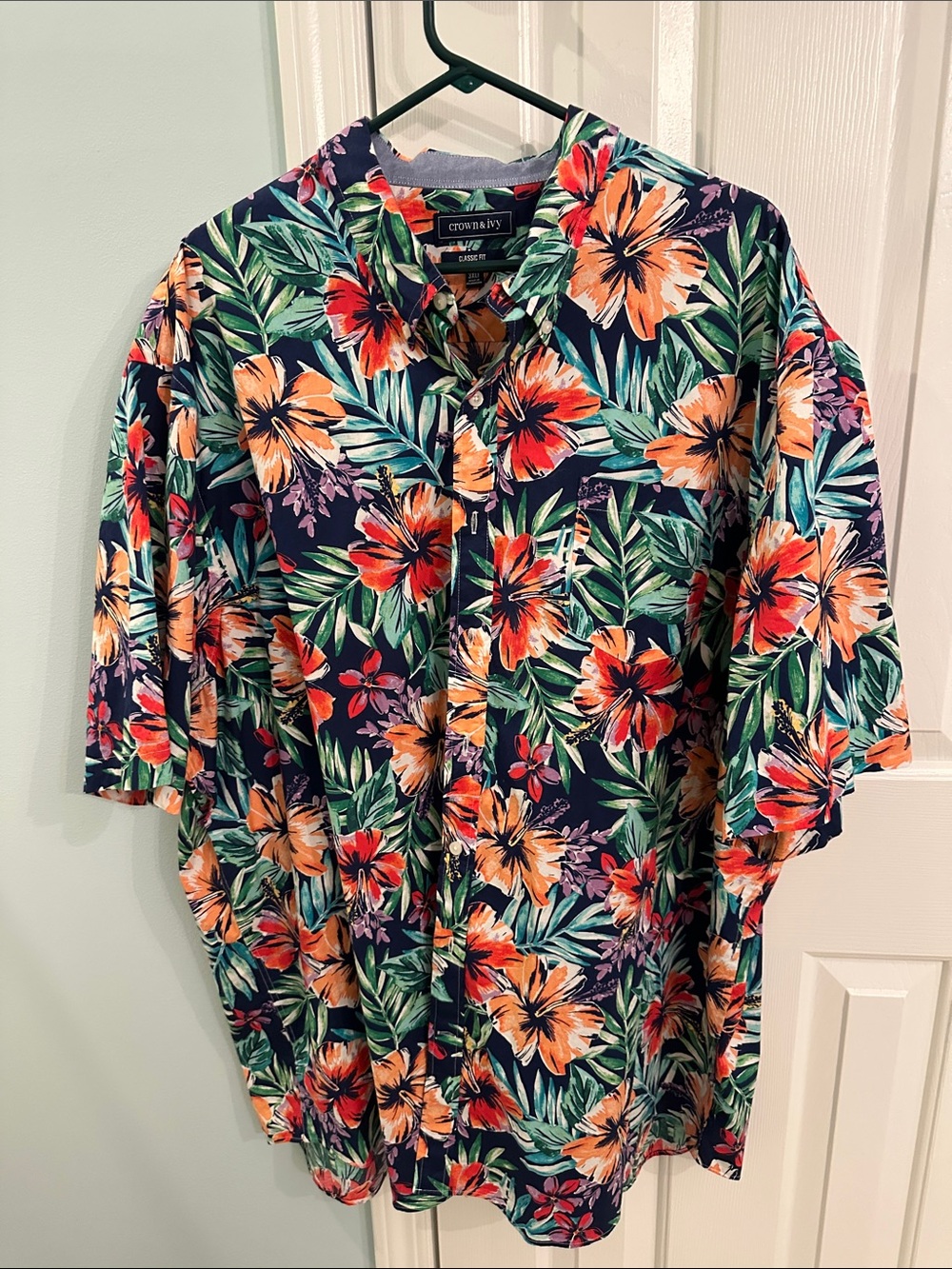 crown & ivy Navy Tropical Floral Button-Down Shirt